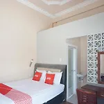 Oyo 93003 B32 Homestay