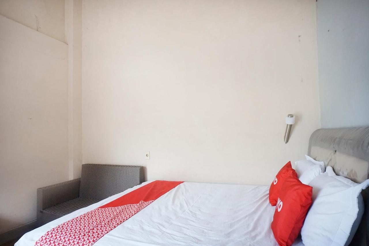 Oyo 93003 B32 Medan