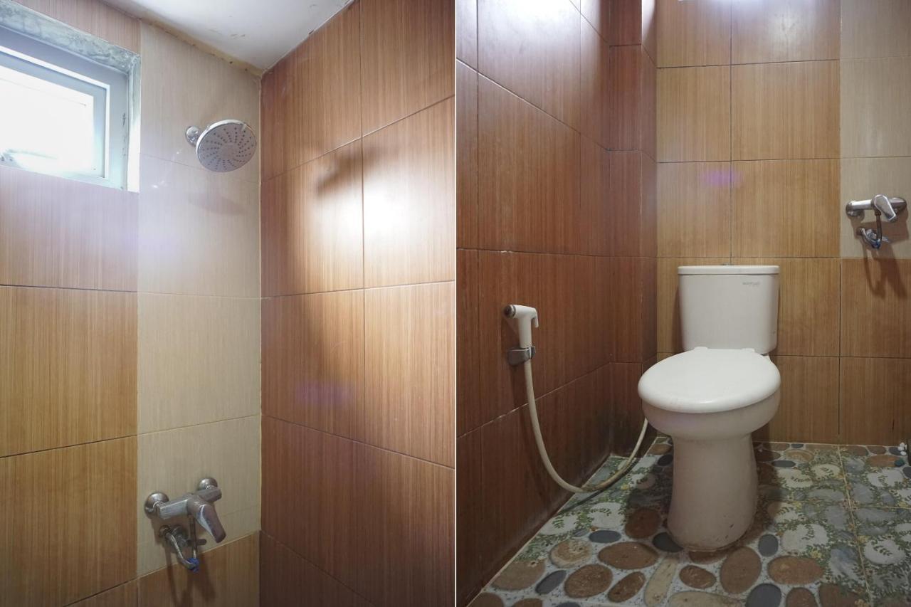 Hotel Oyo 93003 B32 Medan